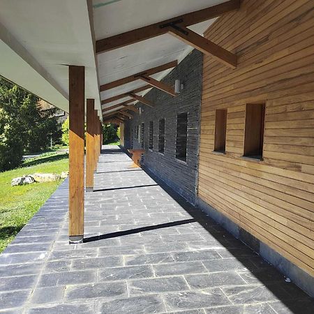 Kyomu Resort Hostel Velilla del Rio Carrion المظهر الخارجي الصورة